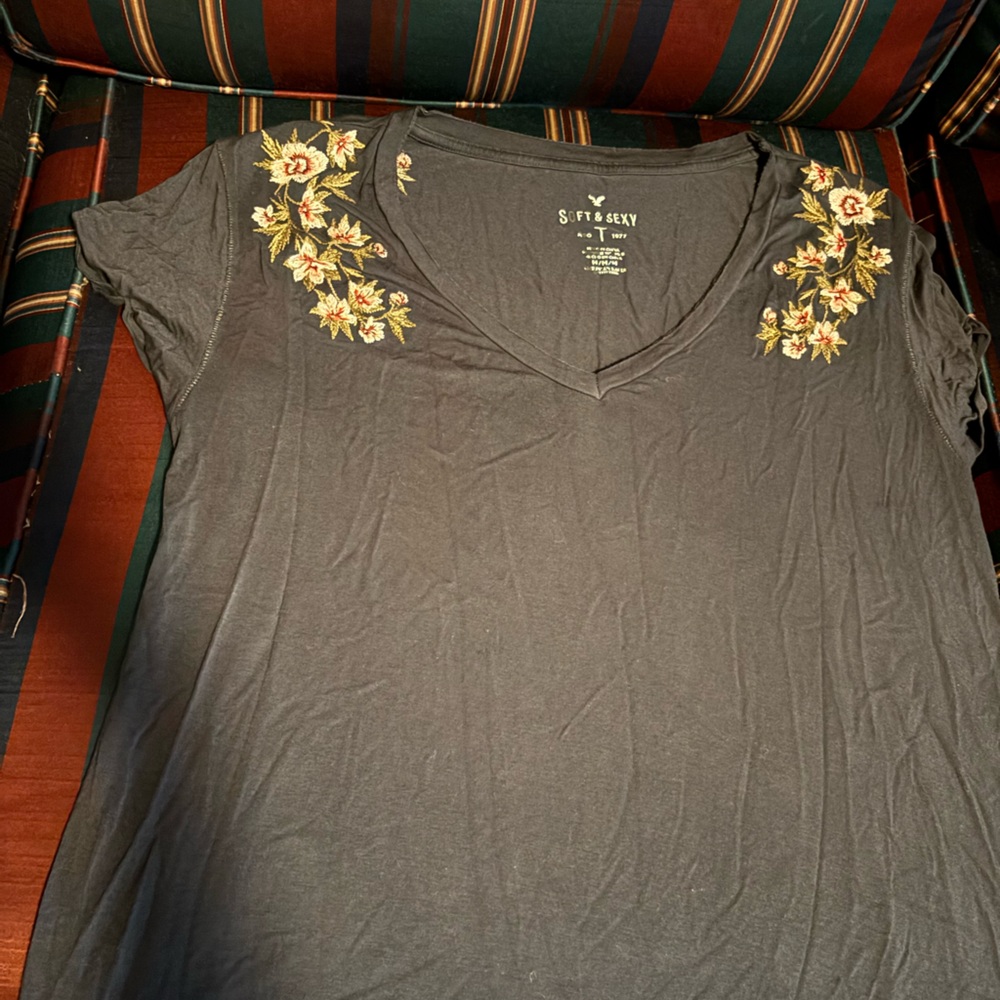 American Eagle Vee Neck Tee